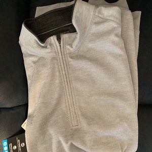 PGA no sleeve jacket